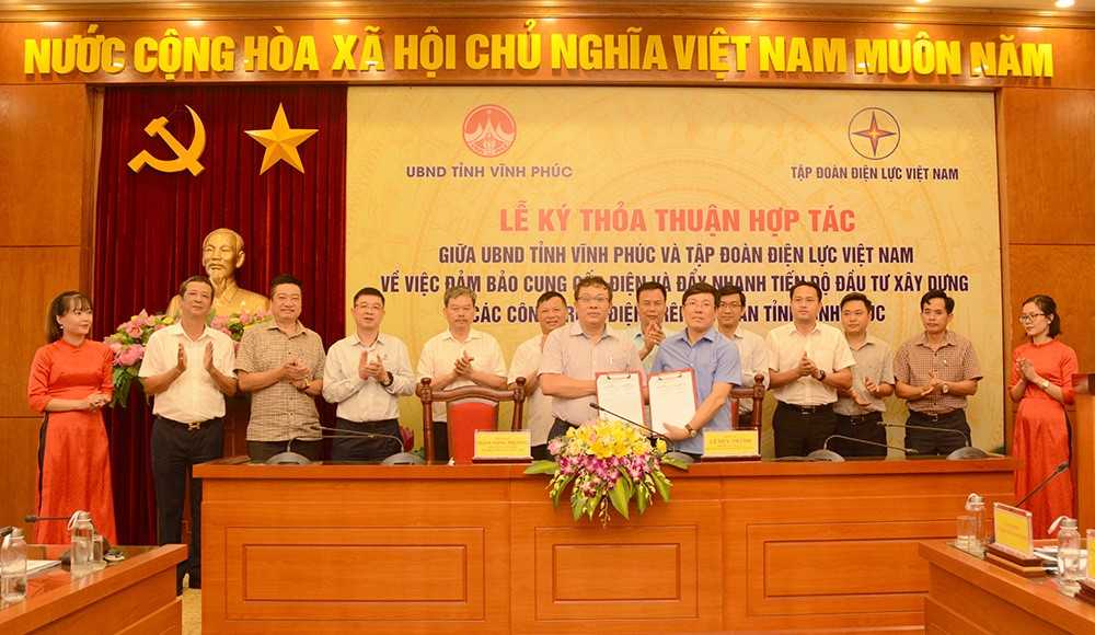 Tập đoàn Điện lực Việt Nam và UBND tỉnh Vĩnh Phúc ký thỏa thuận hợp tác
